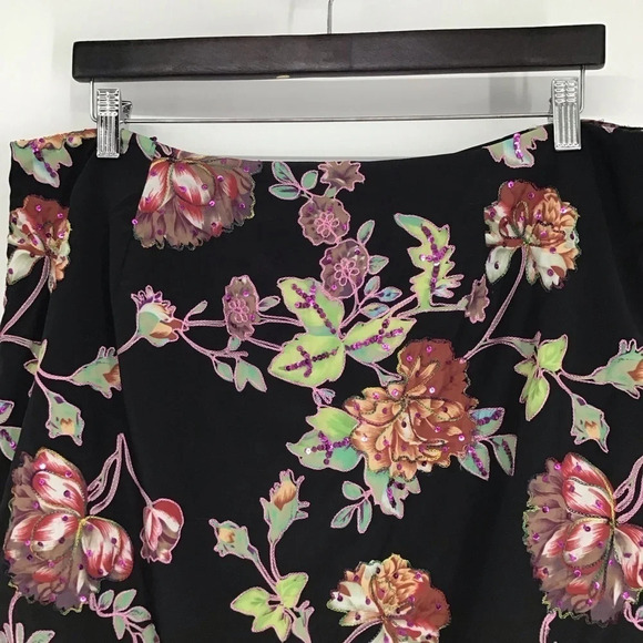 Soft Surroundings Embroidered Sequined Floral Print Straight Skirt Size L - Picture 3 of 8